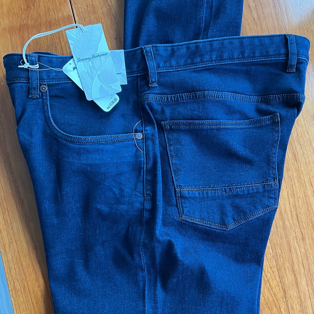 Tommy Bahama Mens  Jeans Boracay Medium Indigo Wash Blue  NWT $138  35 X 32